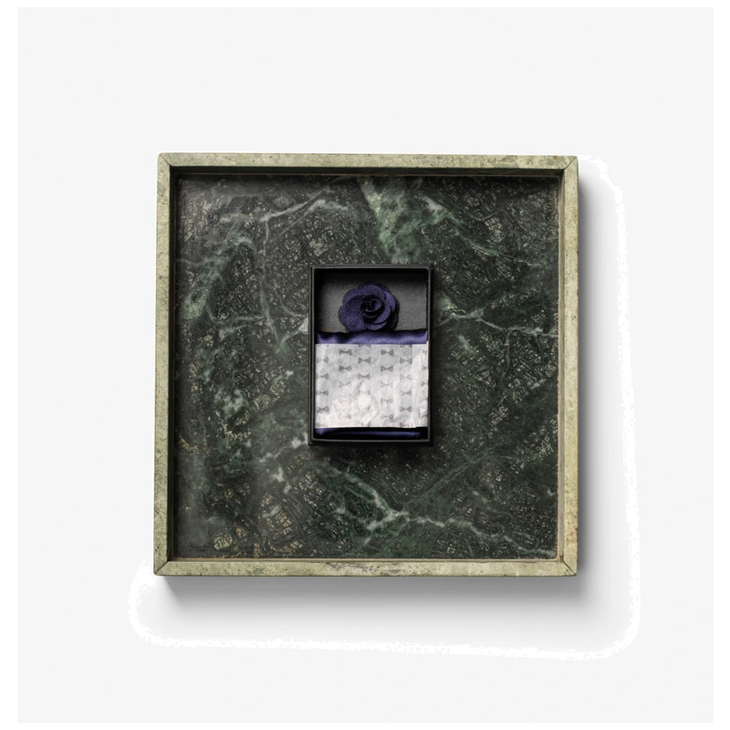 j920500_james-harvest-frost-solid-hankie-lapel-pin-with-giftbox-29205002920500-600-handkerchief-brooch-box-blue-closeup2