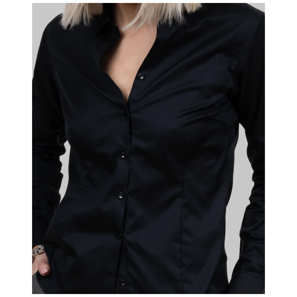j906003_james-harvest-frost-black-bow-60-dames-blouse-29060032906003-900-bb60w-model-detail002