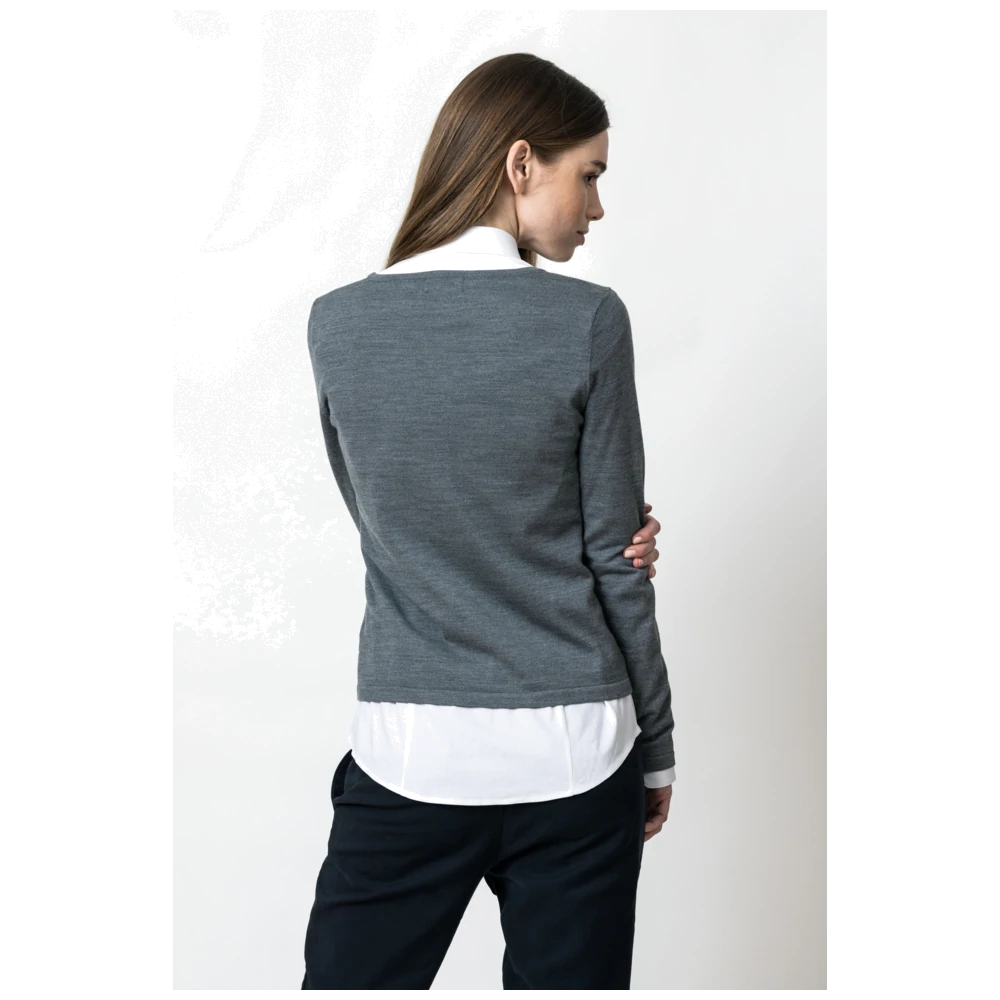 j930203_james-harvest-frost-merino-u-gebreide-sweater-dames-29302032930203-909-merinouwoman-modelpictureback