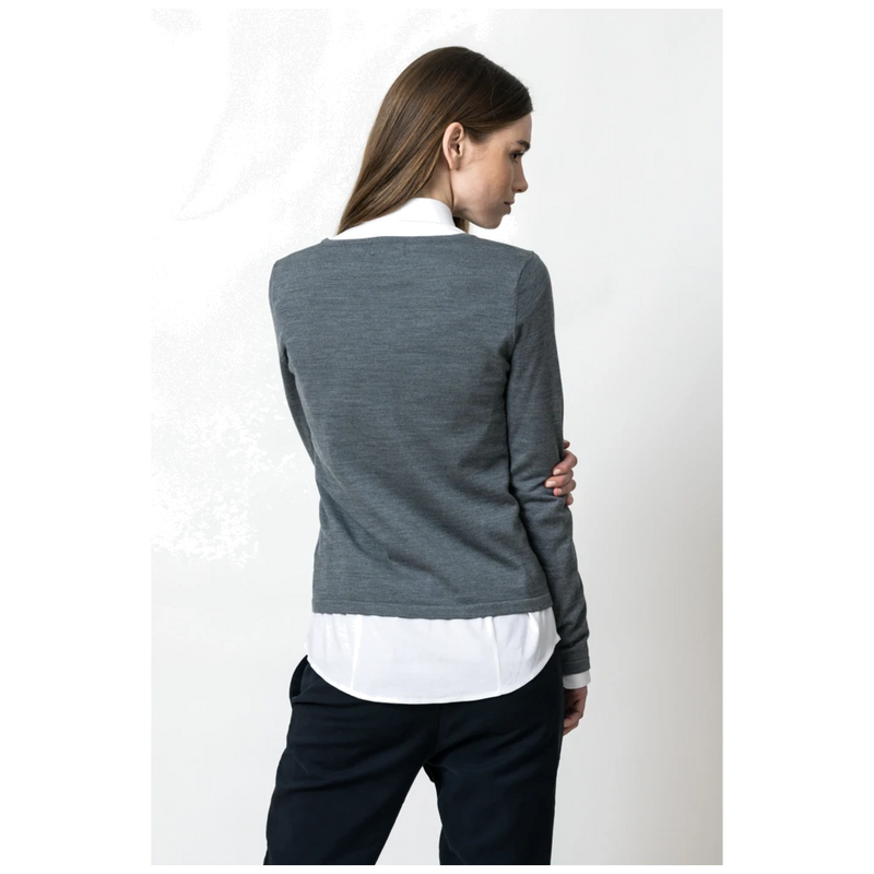 j930203_james-harvest-frost-merino-u-gebreide-sweater-dames-29302032930203-909-merinouwoman-modelpictureback