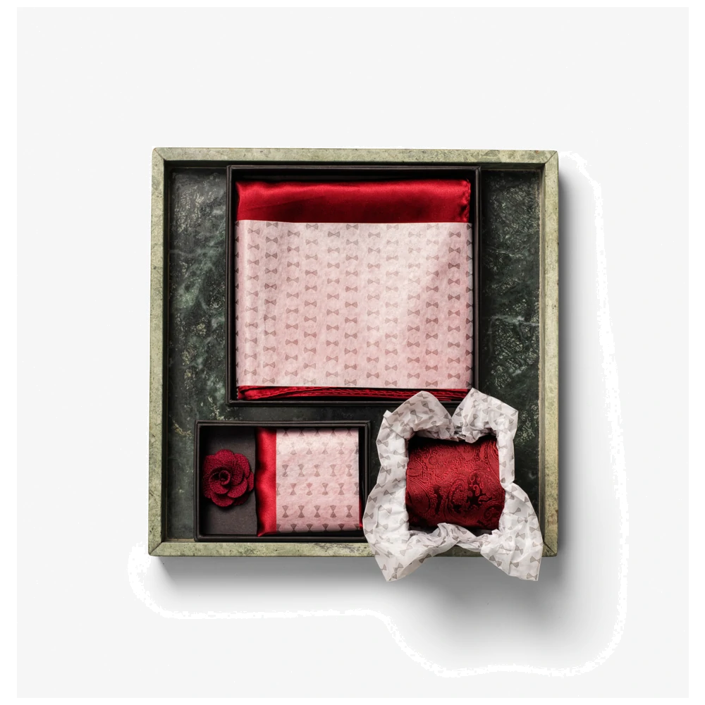 j920600_james-harvest-frost-solid-scarf-with-giftbox-sjaal-dames-29206002920600-2910400-2920500-scarf-tie-handkerchief-brooch-box-wine-2000px