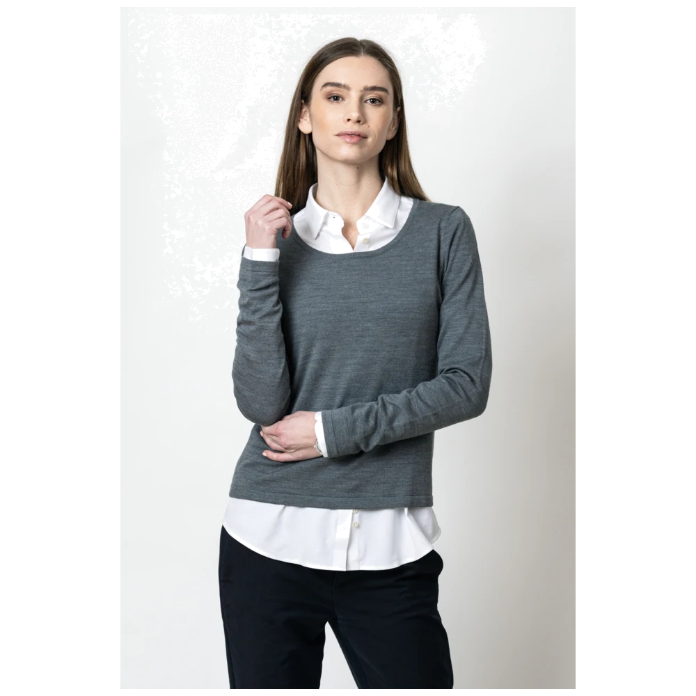 j930203_james-harvest-frost-merino-u-gebreide-sweater-dames-29302032930203-909-merinouwoman-modelpicturefront2