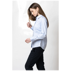 j900103_james-harvest-frost-green-bow-01-dames-blouse-29001032900103-500-greenbow01woman-modelpictureleft