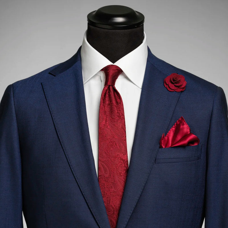 j910400-490_james-harvest-frost-solid-paisley-tie-with-giftbox-2910400-rood-giftbox-wine-front