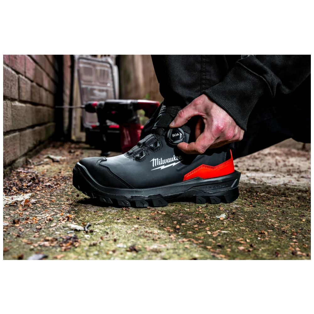 mwamtl2_milwaukee-armourtred-s3s-lage-veiligheidsschoenen-b1l110111w